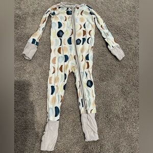 Little Sleepies Luna Neutral Zippies Sz 6-12m